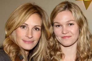 Julia Stiles Says Julia Roberts Gave Her ‘Amazing’ Advice When She Was Struggling with Body Image