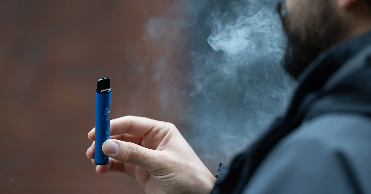 Doctor Reveals X-Ray of ‘Popcorn Lung’ Caused By Vaping, and It’s Scary