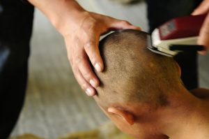 Dad Punishes Daughter By Making Her Shave Her Head Without Talking To Mom And Doesn’t Even Care