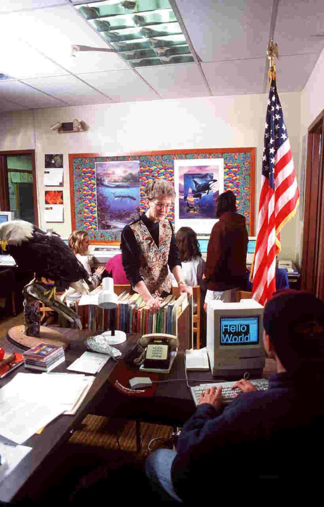 Teacher removes U.S. flag from classroom, makes kids pledge allegiance to pride flag.