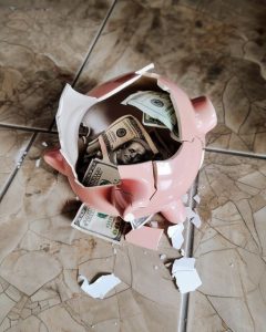 I Accidentally Dropped My 14-Year-Old Sons Piggy Bank That I Hadnt Seen before, I Was Shocked by What Was Inside!!!