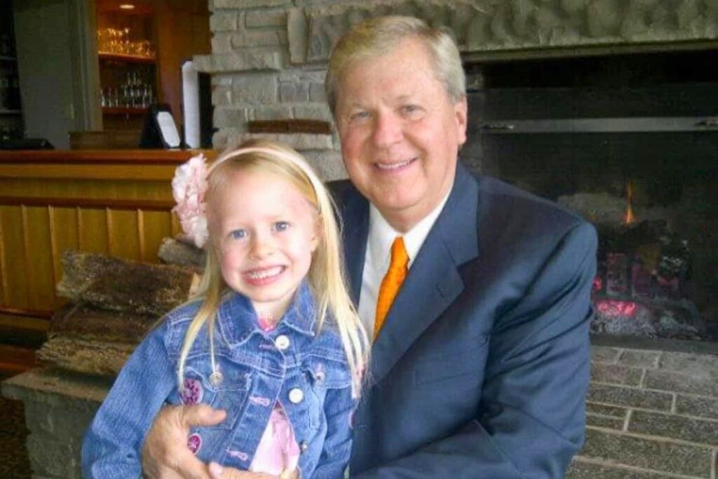 Heartbreaking Goodbye Between 10-Year-Old and Grandfather: ‘I’ll See You in Heaven’