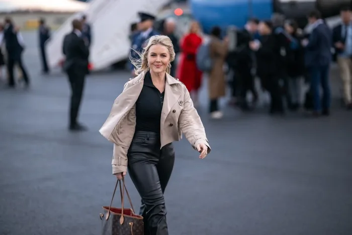White House Press Secretary Slammed After People Spot Small Detail In This Photo She Shared