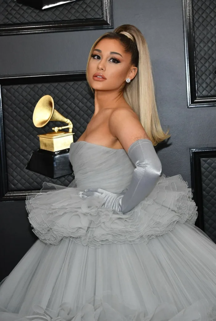Photo Of Ariana Grande Turns Heads After Fans All Notice The Same Thing