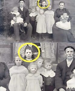 😨 This story shocked the public! Here’s what was discovered in a photo from 1820 ! During a detailed analysis of the image, the experts noticed a strange detail. Details below 👇 👇 👇