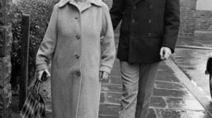 A Million Pounds and a Mother’s Love: Michael Caine’s Heartfelt Promise.
