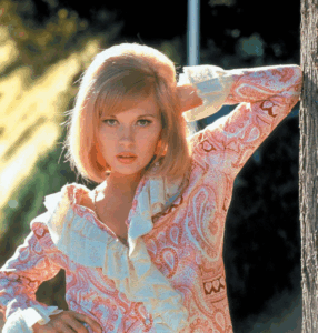 A true Hollywood legend! She is 84 years old now. Are you curious about how she is now?