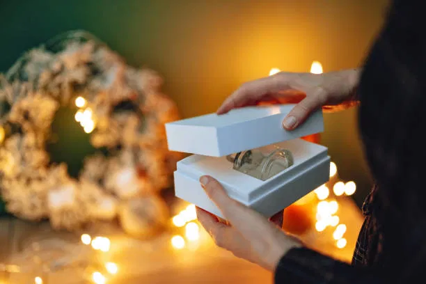 The Perfume I Threw Away Held a Secret I Discovered Too Late