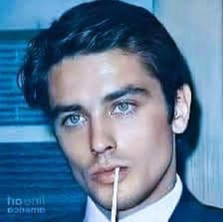 Goodbye, handsome! The heartthrob of women worldwide will now forever remain 88 years old.