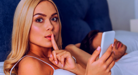 6 Signs That Can Suggest A Woman May Have Been the Chea.ter in Her Previous Relationships