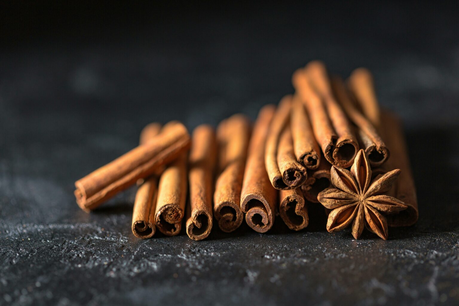 The natural ingredient that helps you sleep through the night and boosts fat burning