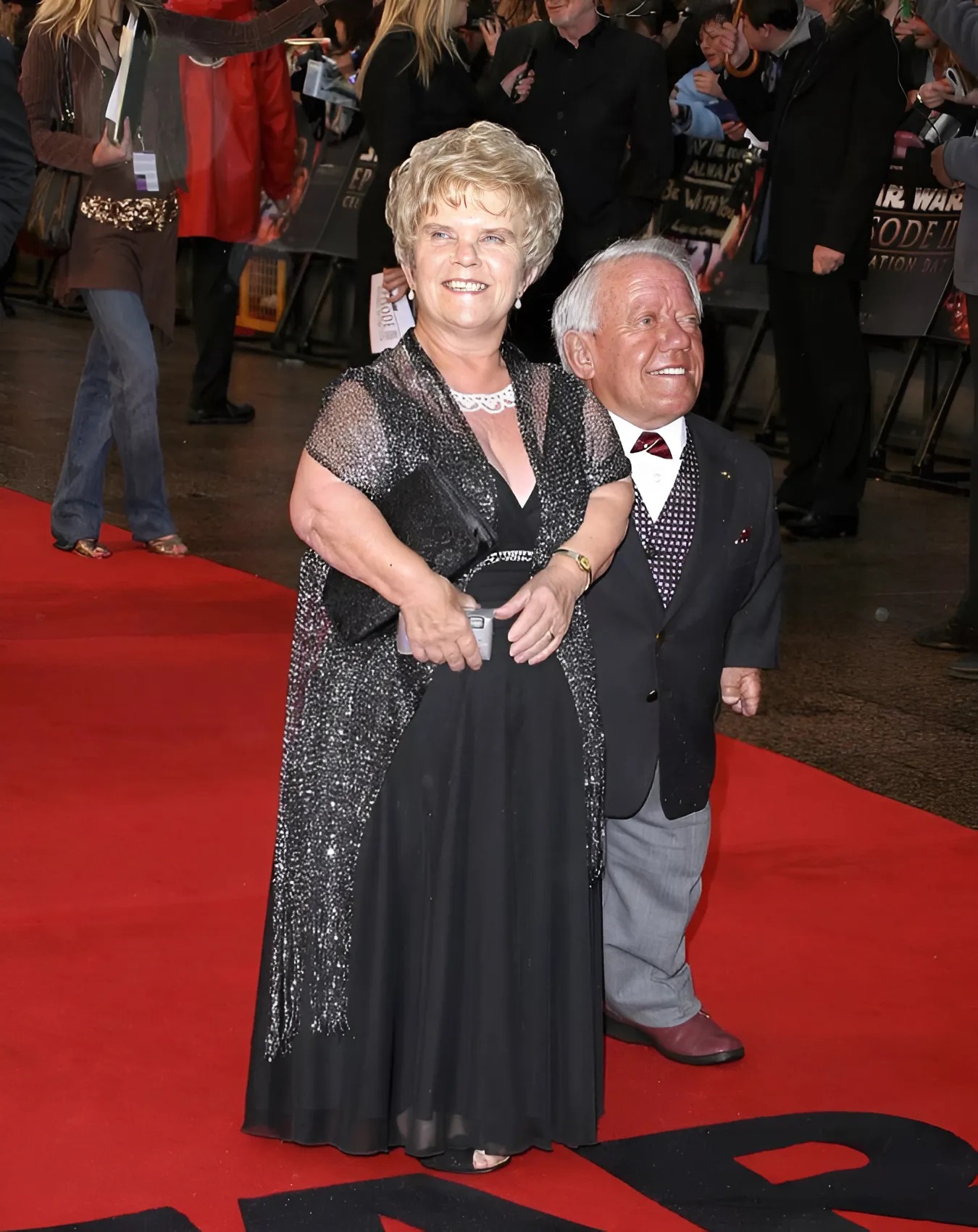 The actor, who is only 112 cm tall, married a woman who was just a few centimeters taller than him