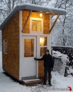 13-year-old builds his own mini-house in his backyard, look inside and be impressed