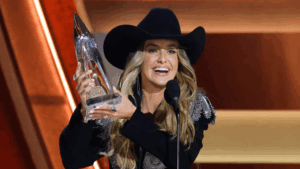 “I’M CRYING” — Lainey Wilson SIAD 5 WORDS IN the 2025 CMAs in a NIGHT OF SHOCKERS, SURPRISE UPSETS, and One Winner’s List That Has Nashville Spiraling