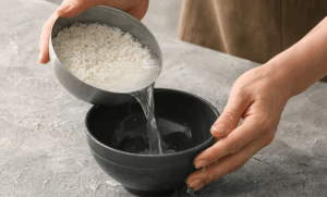 Don’t throw away rice water, keep it and do these 6 “miraculous” things, save millions every year