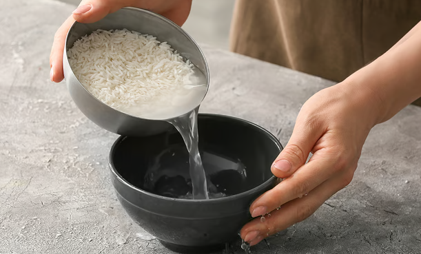 Don’t throw away rice water, keep it and do these 6 “miraculous” things, save millions every year