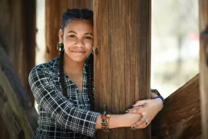 She Lost Her Mom and Her Dad in One Night. Then the Family She’d Never Met Stepped In to Save Her