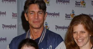 This little girl was ’abandoned’ by her star dad at just 7 months old – now, she’s is more famous than him