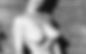 The original hourglass! The model who changed the standards of beauty and power