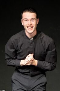 “GO HOME BABY” Hɑrrowing update in the hunt for private schoolboy grandson of Supreme Court judge after he vanished while celebrating Schoolies Week at Little Bay Beach