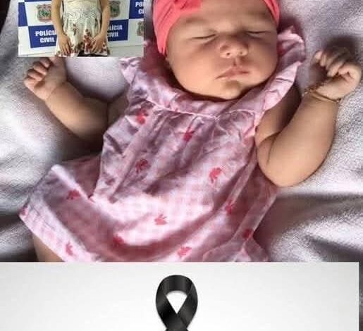 SOTD – Young woman puts daughter inside the fir – See more!