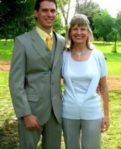 WHEN MY SON, RYAN, WAS A SENIOR IN COLLEGE, HIS GIRLFRIEND OF 3 WEEKS TOLD HIM SHE WAS PREGNANT. I SUGGESTED THAT HE TAKE A DNA TEST… So he did that and decided to marry her since it showed that he was the father. His girlfriend, Shelley, got mad at me for asking for a test. She slandered me, convincing everyone that I was saying terrible things about her, and I was not invited to the wedding. Everyone hated me. But 2 weeks before the wedding, unexpectedly, Shelley’s mother called me. She: “Hi. Get in the car and drive to me, it’s urgent.” Me: “Hey Jen, what’s up? And she dropped a bombshell on me.” She: “We need to cancel the wedding because…” Full story in comments!