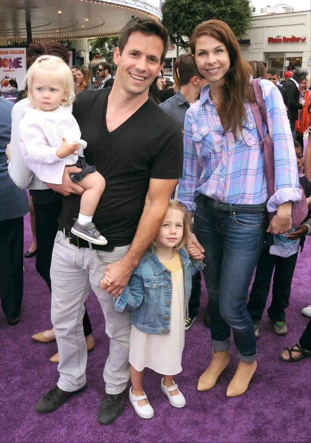 A very tragic event has shocked America, as a well-known actor and his 2 little daughter tragically lost their lives. Read full story in comment,.,/,/