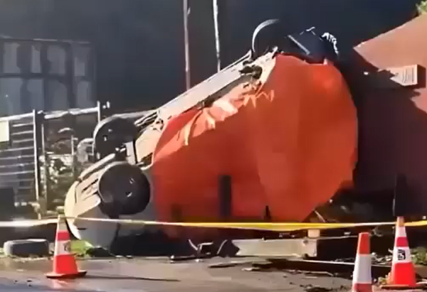 Famous Country Singer Dies in Tragic Crash Just a Day After Her Birthday