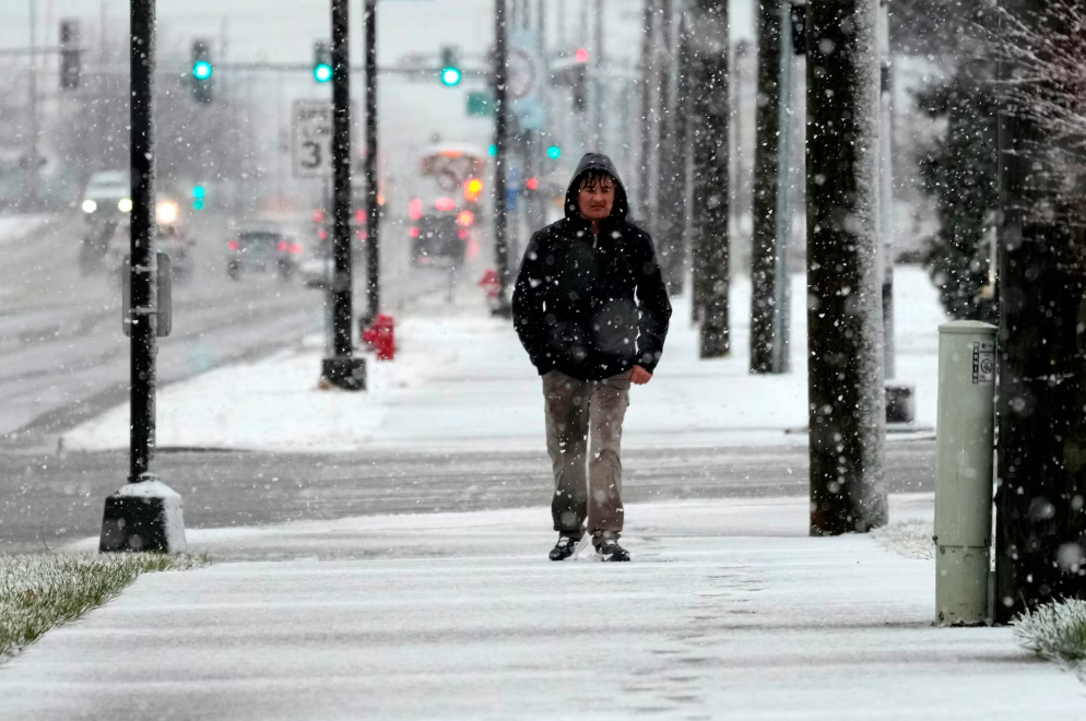 Icy Winter Weather Heads for the Mid-Atlantic: What to Expect and How to Stay Safe