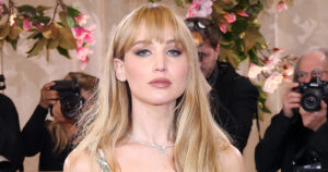 Jennifer Lawrence’s ‘naked dress’ turns heads at the Golden Globes