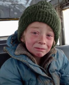 The Warm Ride: How a Bus Driver’s Shoebox Sparked a Community Movement