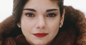 What happened to Laura San Giacomo? This is her today