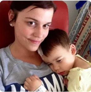 When Silence Filled the ICU, A Mother Learned Hope Can Arrive Quietly 4412