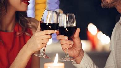 13 Clever Non-Basic Questions To Ask On A First Date