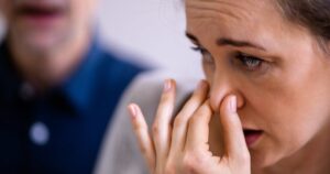 What causes the ”old people smell” and how you can manage it