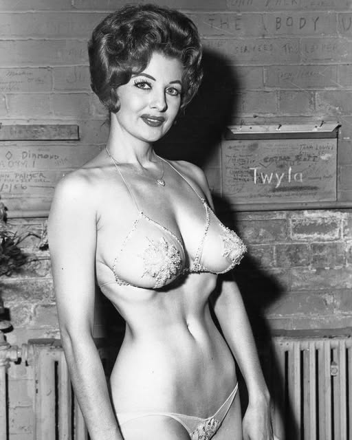 Tempest Storm: The red-haired queen who changed burlesque forever