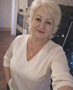 At 54, I moved in with a man I had only known for a few months so as not to disturb my daughter, but very soon such a horror happened to me, after which I deeply regretted it