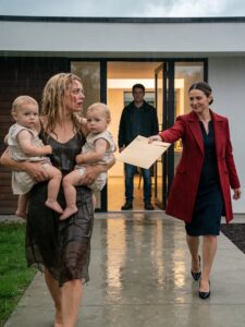 The husband k.icked his wife and children out, but his mistress followed them, handed her $10,000, and quietly said, “Come back in three days… there will be a surprise waiting for you…”