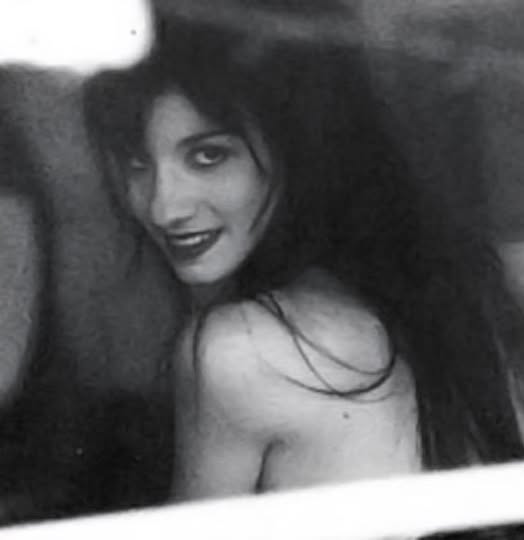 The Tragic Story Of Kristen Pfaff, The Bassist For Hole Who Died At Just 27