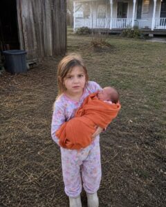 My Daughter, 8, Found a Newborn Baby near Our Barn – When My Husband Asked, ‘Who Would Do This?’ She Looked at Him and Said, ‘Daddy… I Saw You’