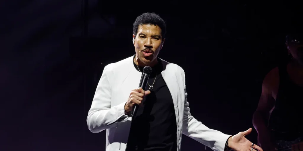 Lionel Richie, 77, Breaks Silence After Hospital Rush, Sparking Buzz Among Fans