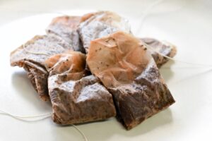 Before you throw away those tea bags, you may want to think again. Their hidden uses are leaving many people surprised. Check the comments 👇🏼