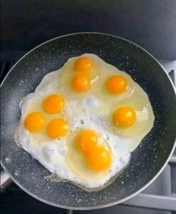 Can you guess how many eggs there are? Only geniuses know the right answer… 😱…