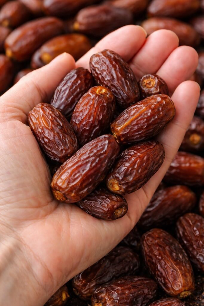Proven Health Benefits of Dates (Dried, Fresh, Medjool) – Science Based
