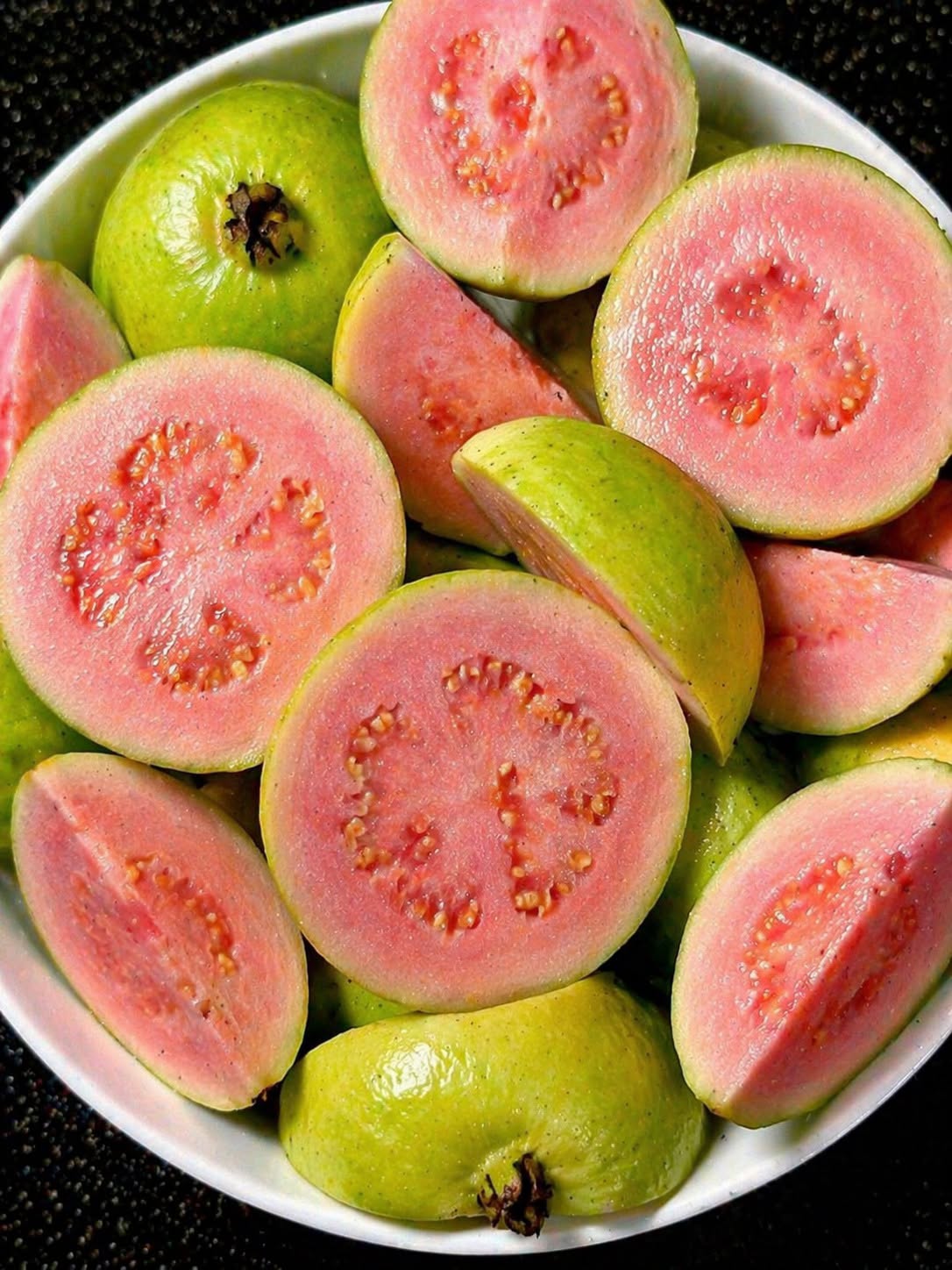 The Impressive Health Benefits of Guava Fruit and Leaves & How to Eat Guava