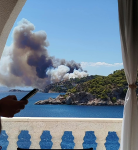Salamina wildfires LIVE: Evacuation order on Greek island over Peristeria & Selinia fires