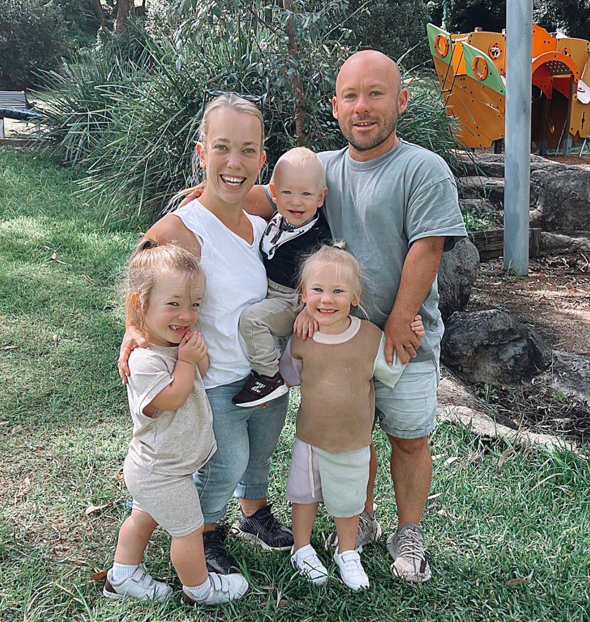 Couple with dwarfism have children against all the odds