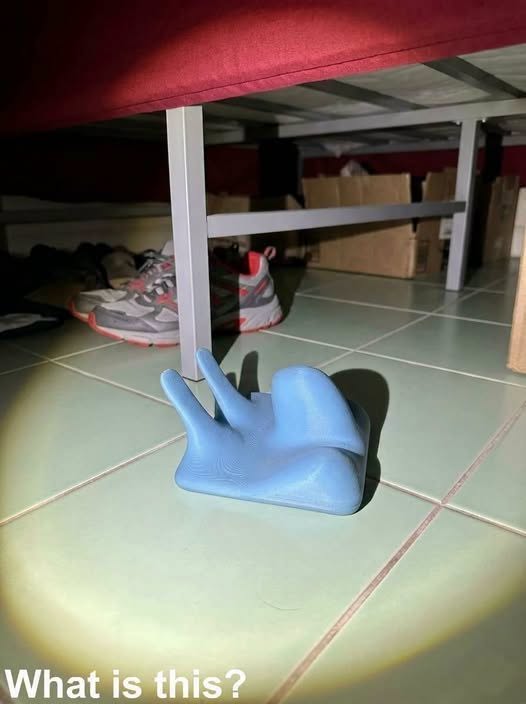 A Simple Power Outage Turned Into a Strange Discovery Under My Son’s Bed—and Now I’m Hoping Someone Can Help Me Identify What I Found